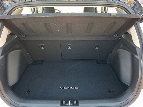 Certified 2025 Hyundai Venue Limited FWD image 29