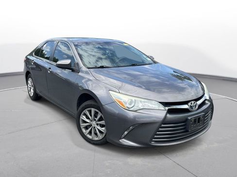 Used 2016 Toyota Camry LE FWD image 4