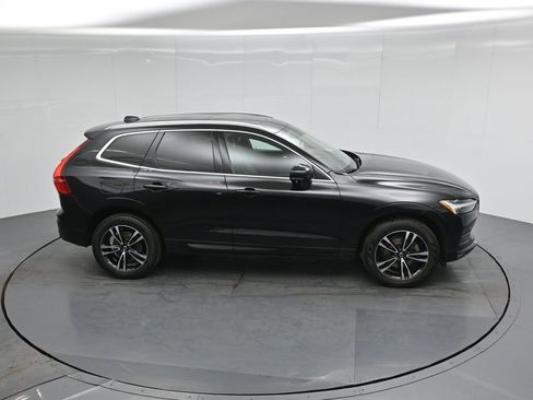 Used 2021 Volvo XC60 T5 Momentum w/ Premium Package image 54