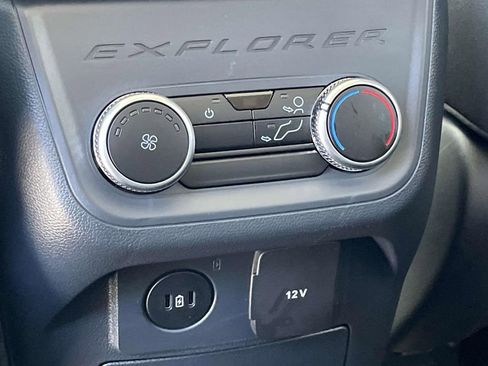 New 2025 Ford Explorer Active image 23