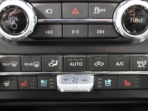Used 2025 Ford F450 Platinum AWD/4WD image 72