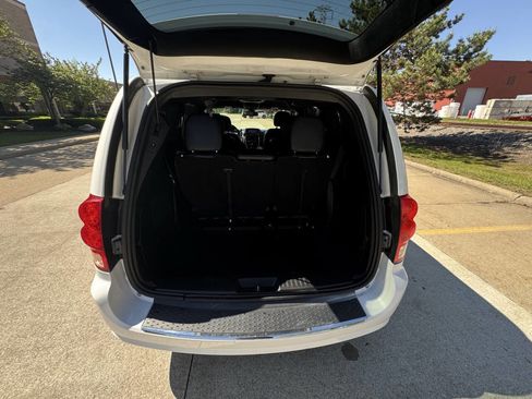 Used 2020 Dodge Grand Caravan GT FWD image 29