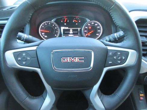 Certified 2017 GMC Acadia SLT image 26