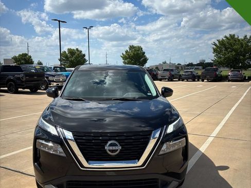Used 2023 Nissan Rogue SV FWD image 8