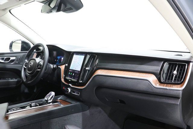 Used 2023 Volvo XC60 T8 Ultimate w/ Climate Package AWD/4WD image 17