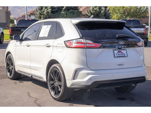 Used 2022 Ford Edge ST-Line AWD/4WD image 5