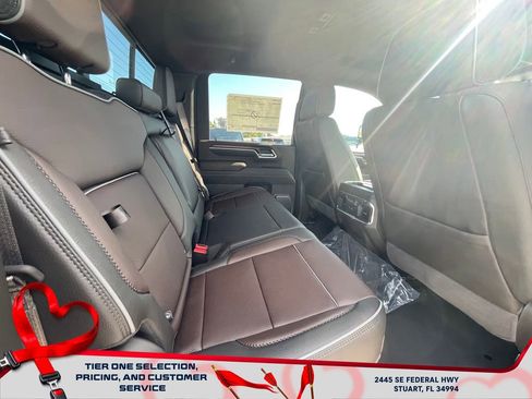 New 2025 GMC Sierra 2500 Denali w/ Denali Reserve Package image 17