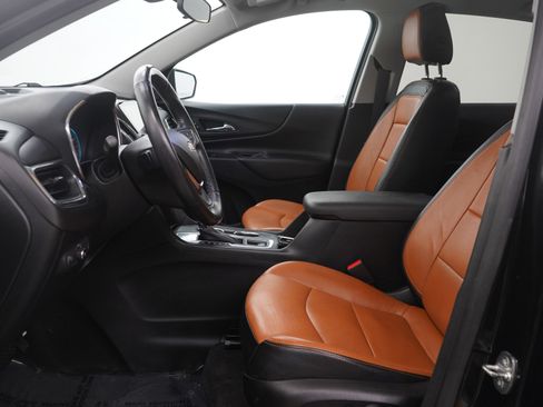 Used 2019 Chevrolet Equinox LT w/ Sun & Navigation Package image 17