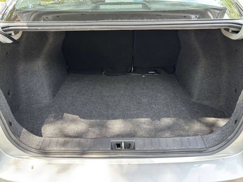 Used 2025 Nissan Versa SV FWD image 30