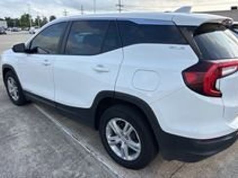 Used 2024 GMC Terrain SLE FWD image 4