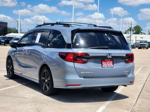 Used 2023 Honda Odyssey Sport image 5
