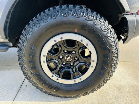 Used 2022 Ford Bronco Badlands image 41