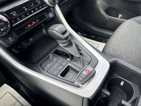 Used 2024 Toyota RAV4 XLE image 34