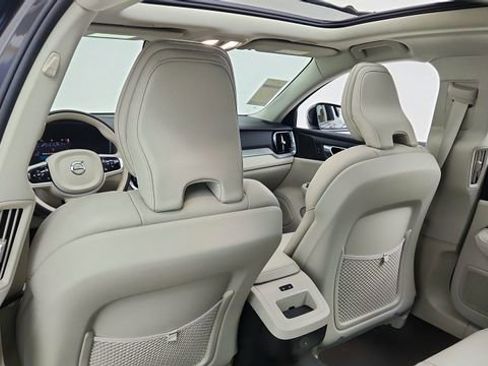 Used 2024 Volvo S60 B5 Plus w/ Climate Package image 32