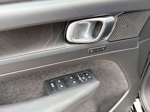 Certified 2023 Volvo C40 P8 Recharge Ultimate image 13