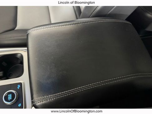 Used 2022 Ford Explorer XLT w/ Equipment Group 202A AWD/4WD image 74