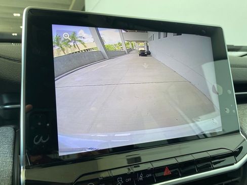 New 2022 Jeep Compass Latitude w/ Sun and Sound Group image 9