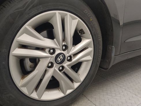 Used 2020 Hyundai Elantra Value Edition FWD image 31