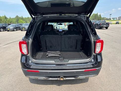 Certified 2020 Ford Explorer XLT w/ Equipment Group 202A AWD/4WD image 3
