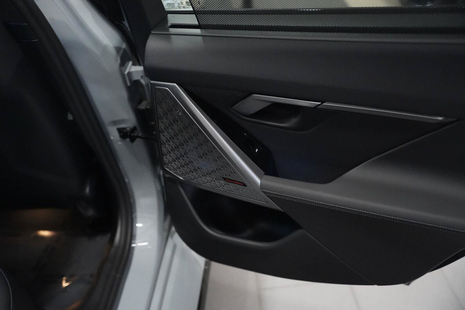 New 2027 BMW M5 Touring AWD/4WD image 21