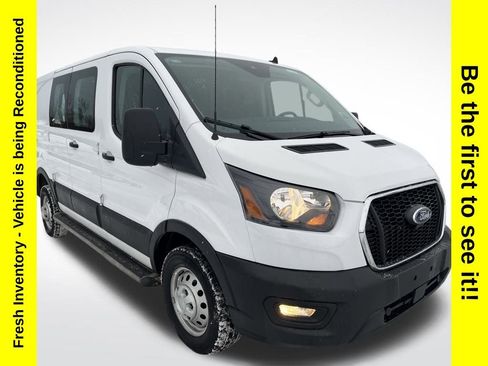 Used 2023 Ford Transit 250 Low Roof AWD w/ Exterior Upgrade Package image 7