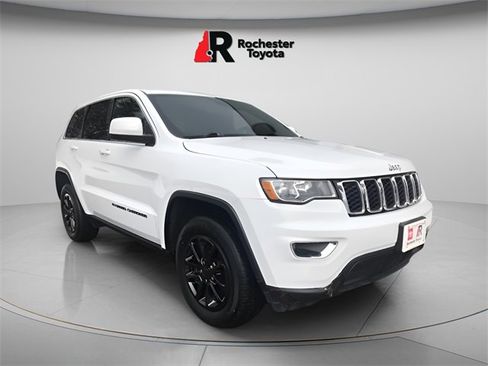 Used 2022 Jeep Grand Cherokee Laredo X image 1