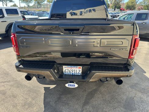 Used 2018 Ford F150 Raptor w/ Equipment Group 802A Luxury AWD/4WD image 3