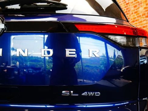 Certified 2024 Nissan Pathfinder SL AWD/4WD image 74