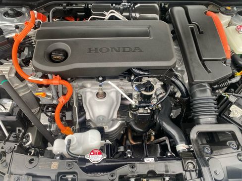 Certified 2025 Honda Civic Sport Touring image 20