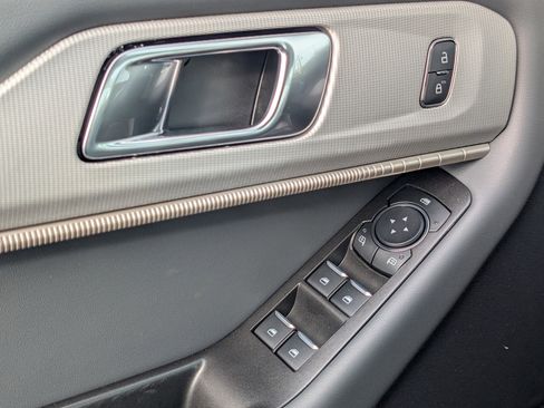 New 2026 Ford Explorer Active w/ Active Comfort Package image 21