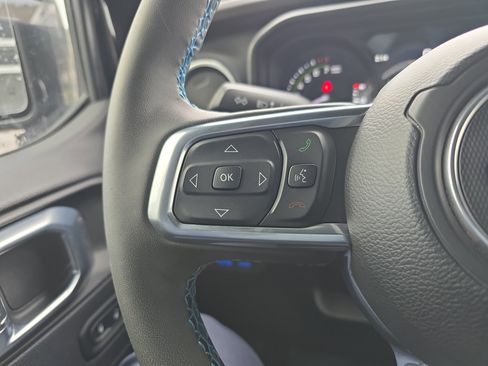 Used 2024 Jeep Wrangler High Altitude image 18