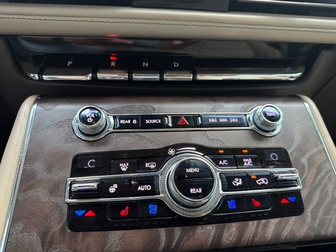 Used 2020 Lincoln Aviator Reserve w/ Elements Package Plus RWD image 19