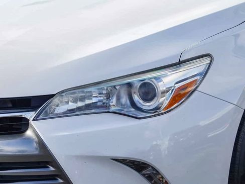 Used 2017 Toyota Camry LE image 8