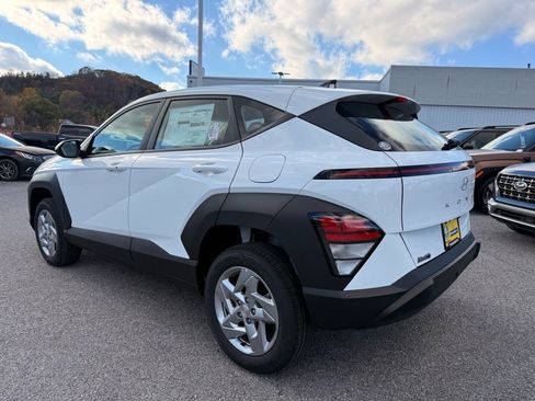 New 2026 Hyundai Kona SE image 5