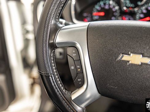 Used 2013 Chevrolet Traverse LT image 20