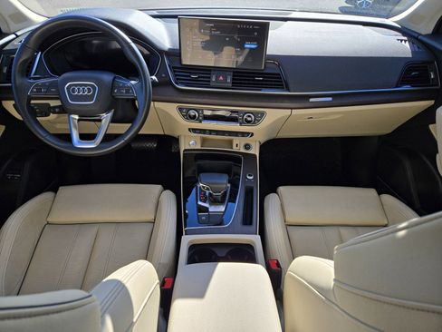 Used 2023 Audi Q5 e Premium Plus w/ Premium Plus Package image 11