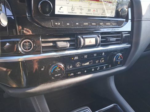 Used 2023 Nissan Pathfinder SL FWD image 26