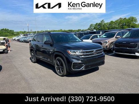 Used 2021 Volkswagen Atlas SE w/ Panoramic Sunroof Package AWD/4WD image 3