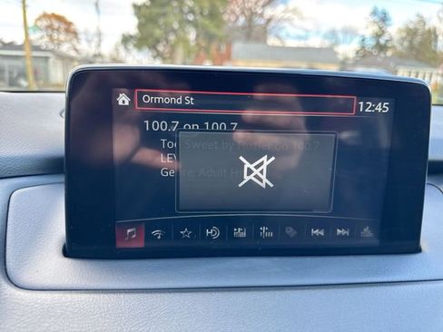 Used 2018 MAZDA CX-9 Touring w/ Touring Premium Package image 16