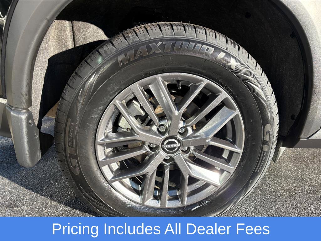 Used 2025 Nissan Rogue S AWD/4WD image 27