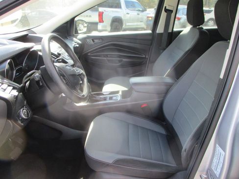 Used 2019 Ford Escape S image 12