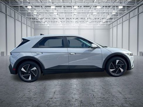 New 2026 Hyundai Ioniq 5 SE RWD image 8