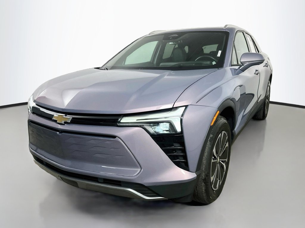 Used 2025 Chevrolet Blazer EV LT AWD/4WD image 3