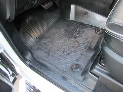 Used 2024 RAM 2500 Laramie image 15