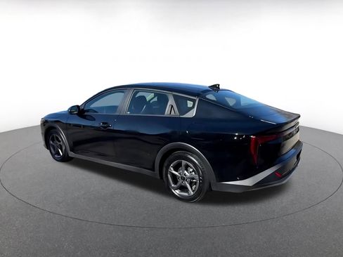 Used 2025 Kia K4 LXS image 9