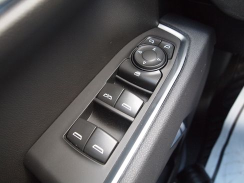 Used 2025 GMC Sierra 1500 Elevation image 23