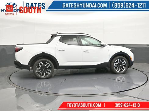 Used 2025 Hyundai Santa Cruz Limited AWD/4WD image 3