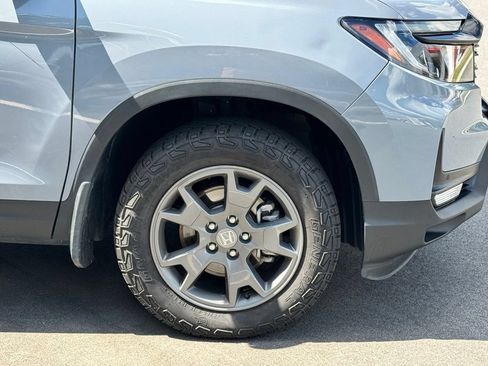 Used 2025 Honda Passport TrailSport image 40