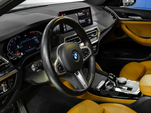Used 2024 BMW X4 xDrive30i w/ M Sport Package AWD/4WD image 19