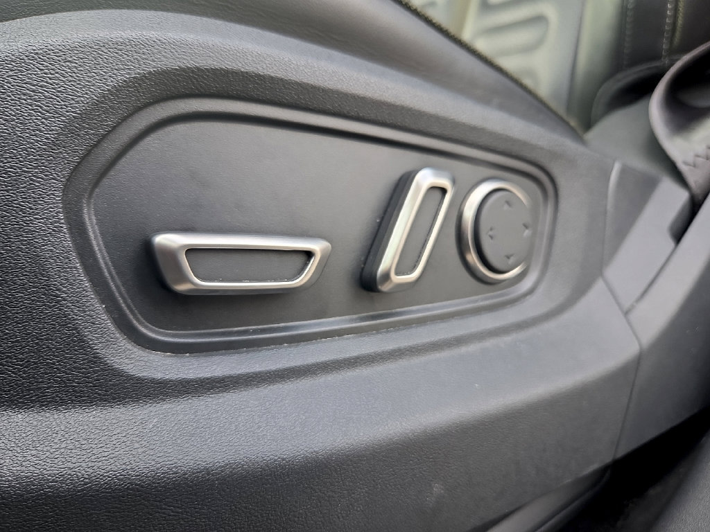 Used 2025 Rivian R1T Adventure Dual AWD/4WD image 17